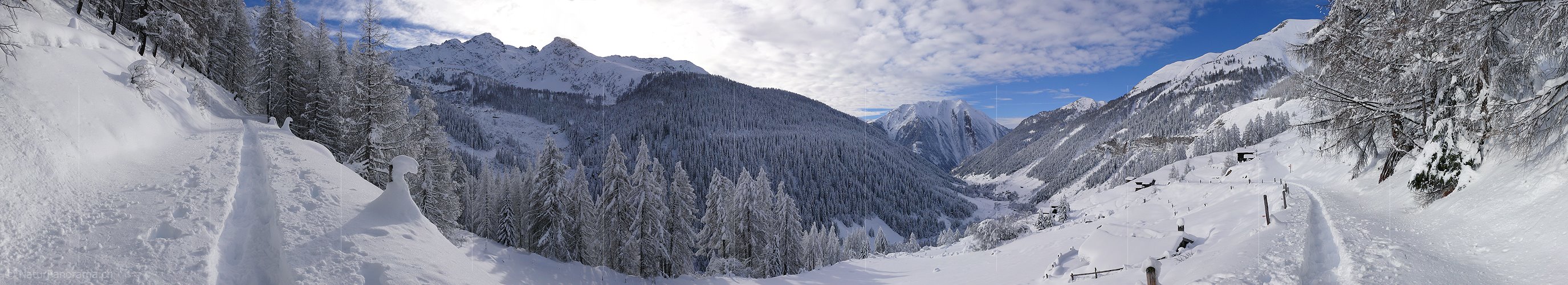 P001665: Panorama Frisch verschneites Bergtal im Wallis