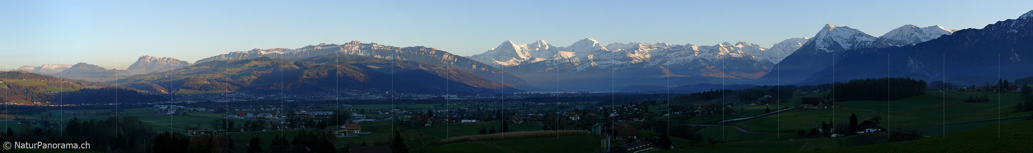 P001800: Panoramabild Abendstimmung über Aaretal und Berner Alpen