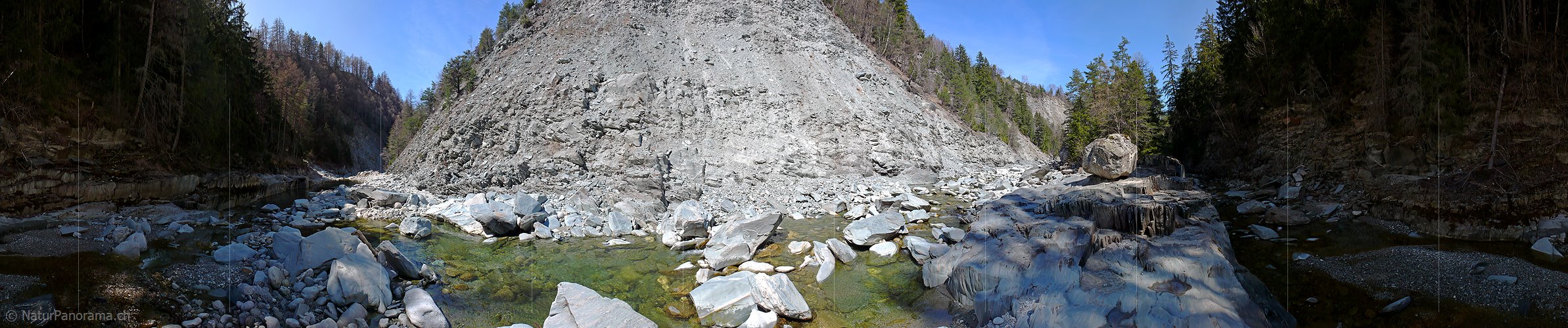P002053: Panoramabild Schlucht