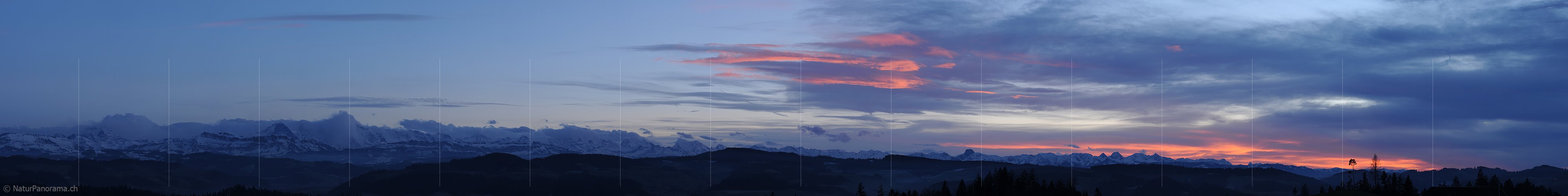 P003126: Panoramabild Abendstimmung vor Föhnende