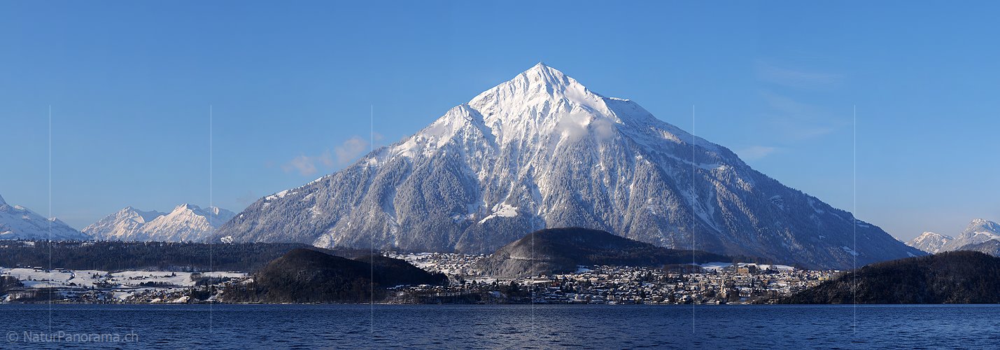 P003262: Hochauflösendes Bild der Niesenpyramide