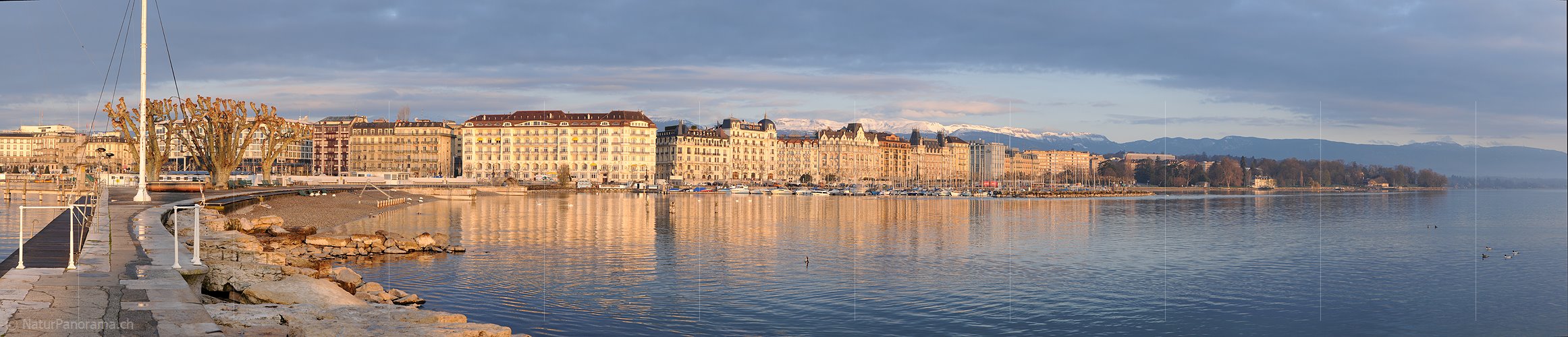 P003306a: Panoramafoto Morgenstimmung in Genf