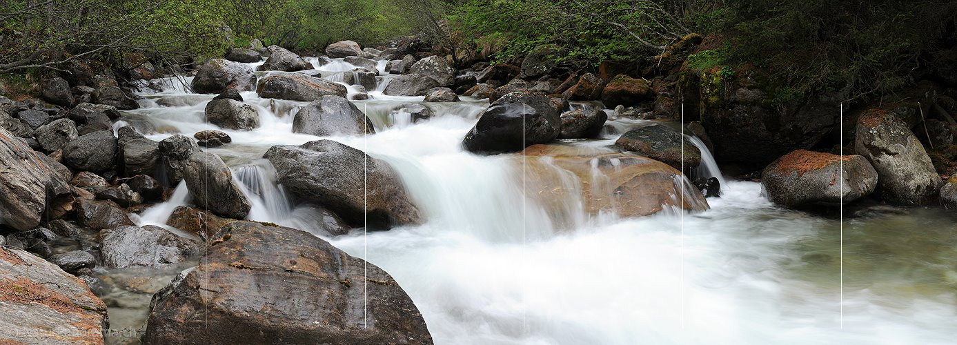 P003633: Grossbild Langzeitbelichtung Bergbach