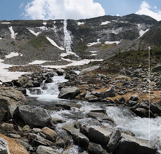 P003692: Hochauflösendes Panoramabild Wasserfall
