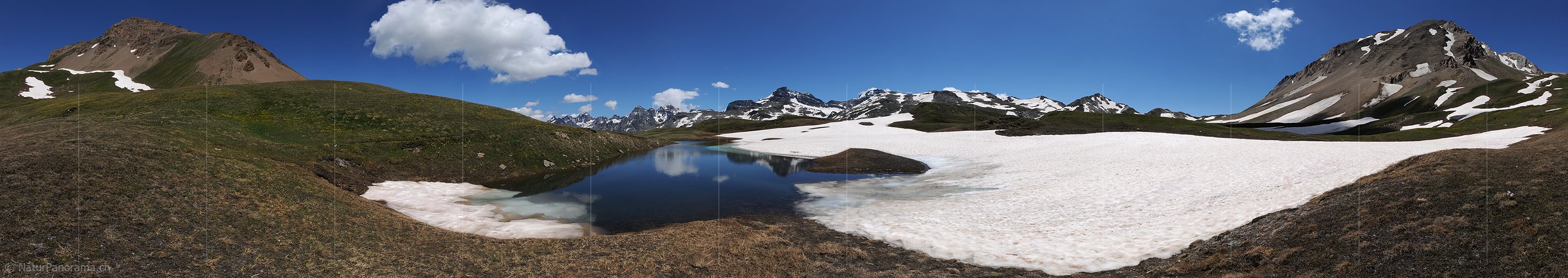 P003866: Panorama Nordische Landschaft mit Bergsee