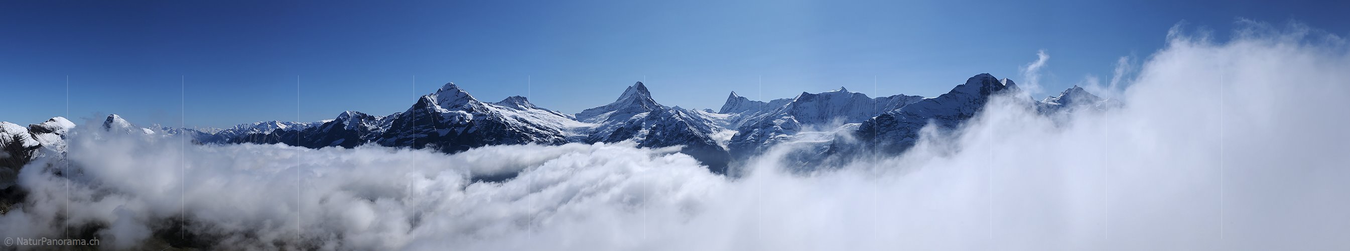 P004141: Panoramabild Wolkenstimmung vor den Berner Hochalpen