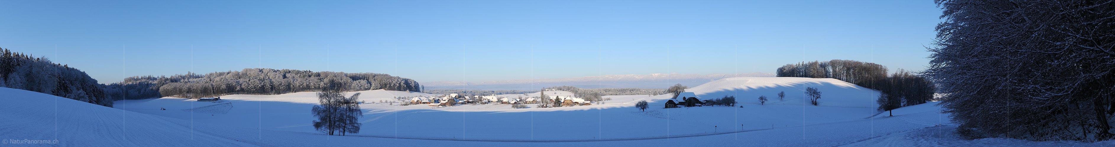 P004484: Panoramabild Bauerndorf in Winterlandschaft