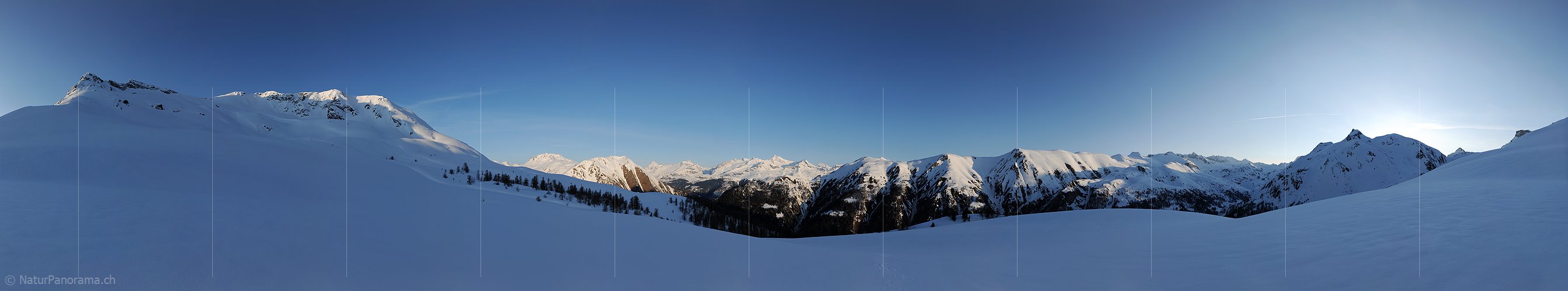P004743: Panoramabild Morgen in Winterlandschaft