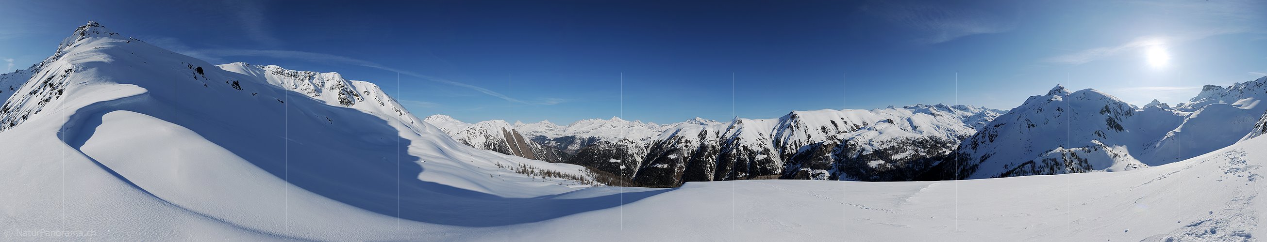 P004746: Panoramabild Wächte in Winterlandschaft