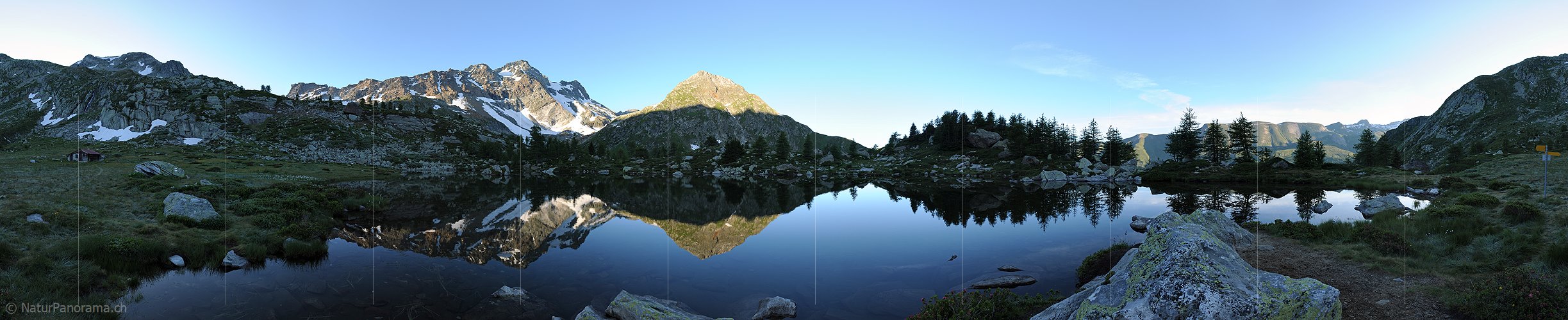 P005361: Panorama Morgenstimmung mit Spiegelung in Bergsee