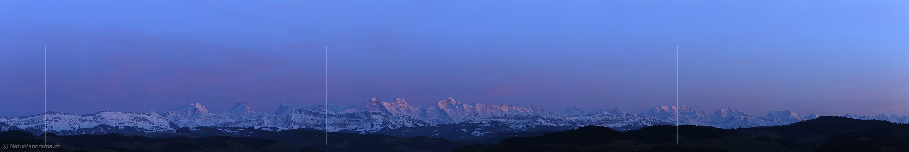 P006089: Panorama Abend über den Berner Alpen