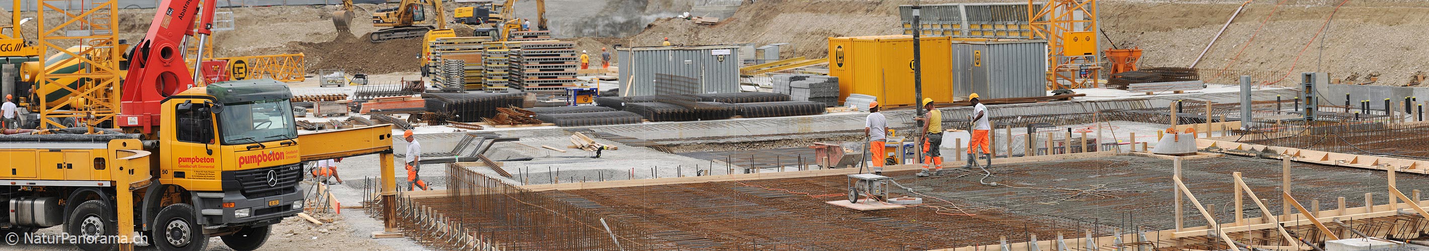 P006249: Panoramic picture concreting of a base plate