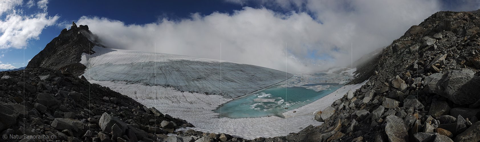 P006364: Panoramabild Wolkenstimmung am Gletschersee (Stand 7.2010)