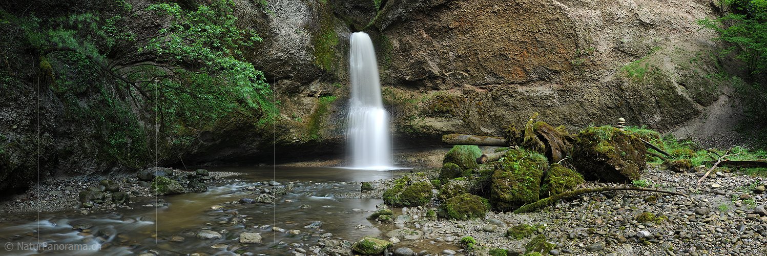 P007553: Panoramabild Wasserfall in tropischer Umgebung (Langzeitbelichtung)