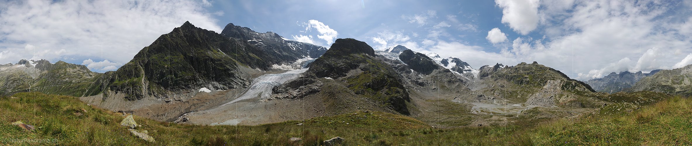 P008129: 360° Gipfelpanorama Chüöbärgli (Steingletscher, Stand 8.2011)