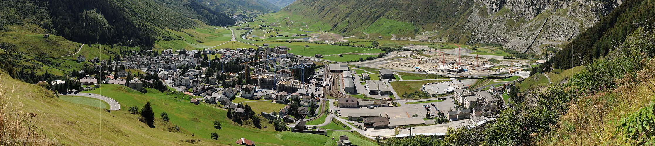 P008236: Panoramabild Andermatt und Urseren