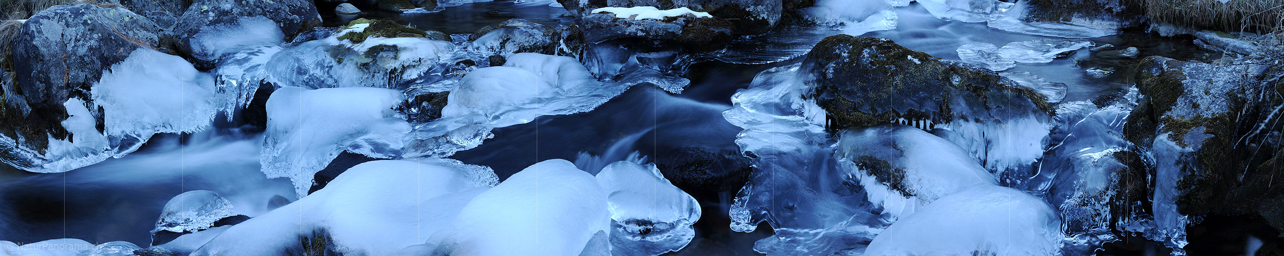 P008919: Panoramic image Icy cold at the mountain brook