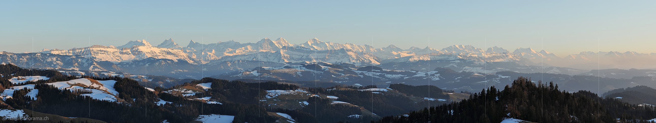 P009162: Panoramafoto Berner Alpen vom Emmental