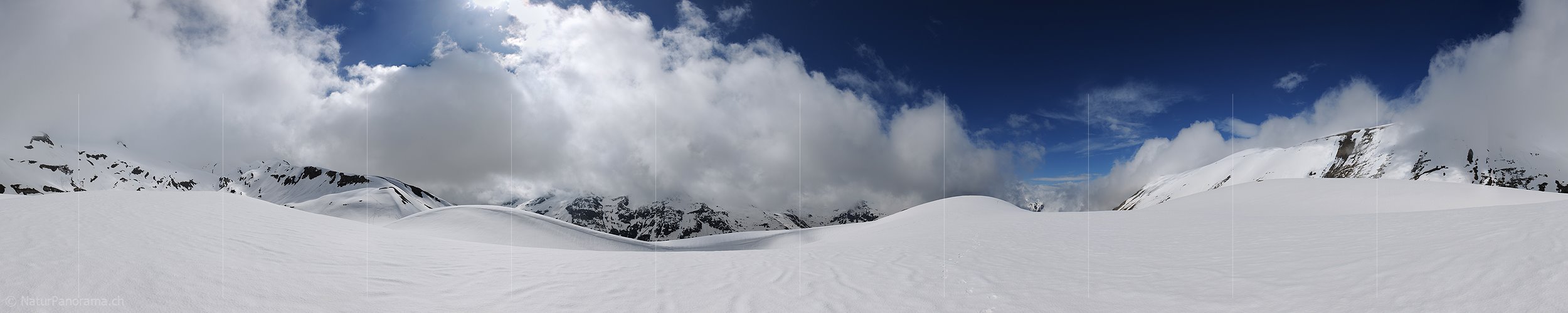 P012516: 360° Panoramabild Wolkenstimmung in Winterlandschaft
