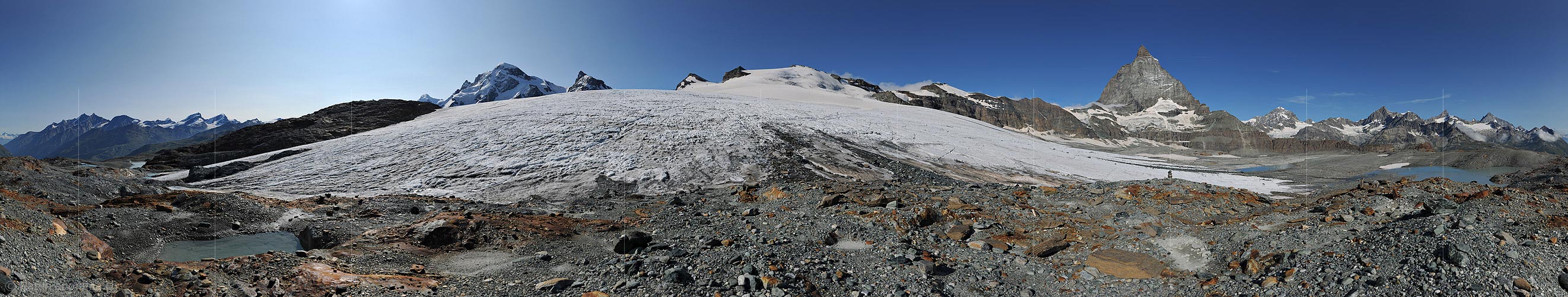 P013374: 360° Gigapixel Panorama photo Oberer Theodul glacier and Matterhorn (Date: 8.2018)