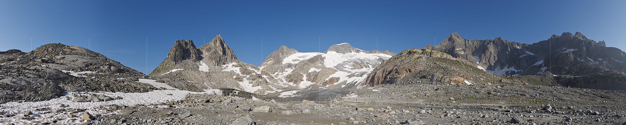 P016512: Panoramafoto Tiefengletscher und Galenstock (Stand 7.2015).