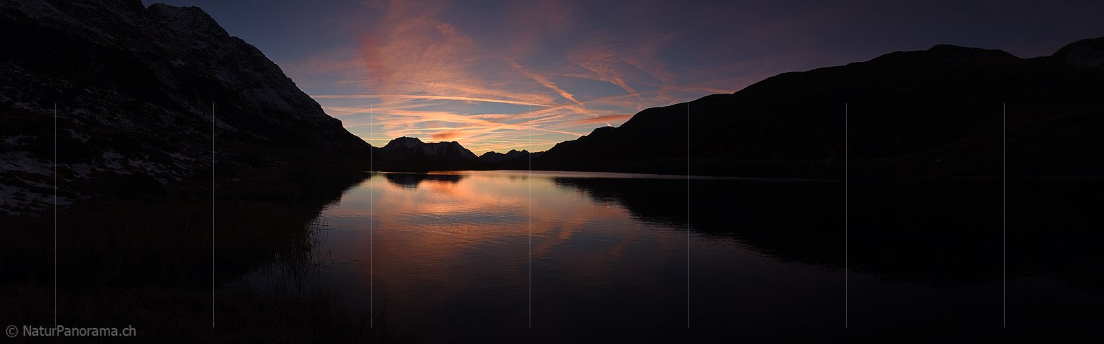 P016742: Panoramafoto Abendstimmung am Bergsee (Spiegelung)
