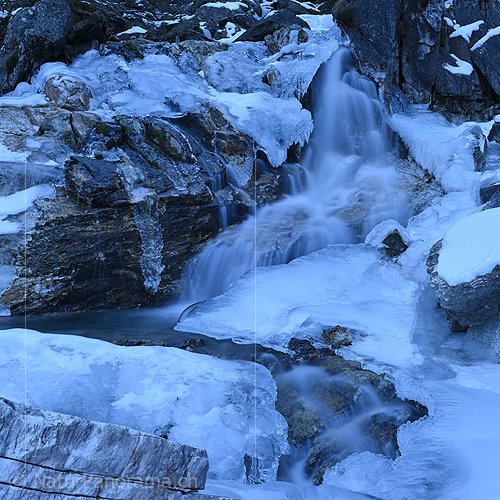 P017333a: Panoramafoto Eisgebilde und Wasserfall