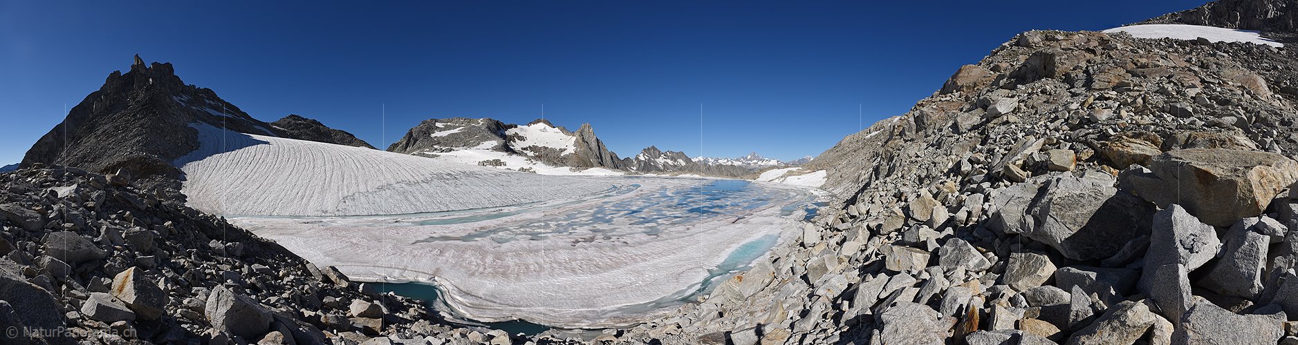 P018323: Panoramafoto Chüebodengletscher (Stand 8.2016)