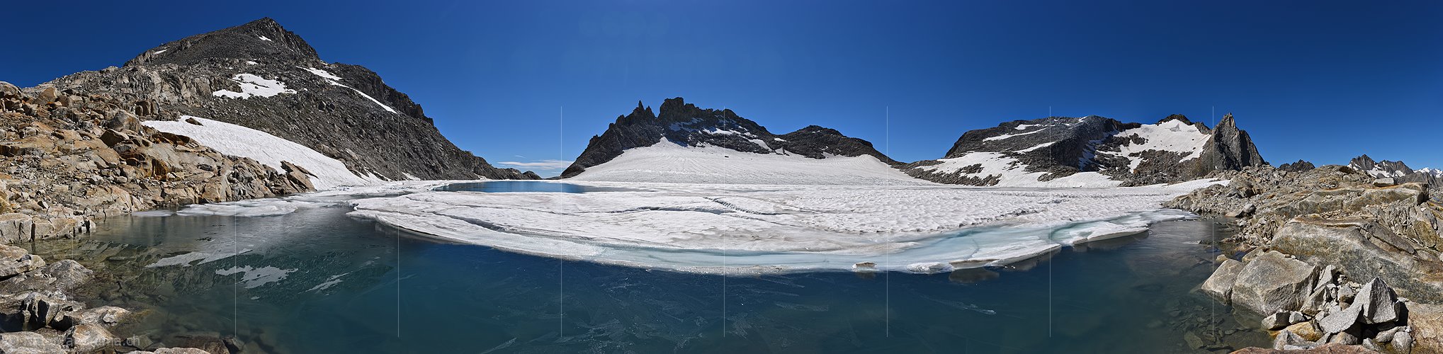 P018332: Panoramafoto Gerenpass