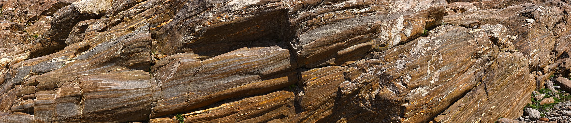 P018425: Panoramafoto Bündner Schiefer