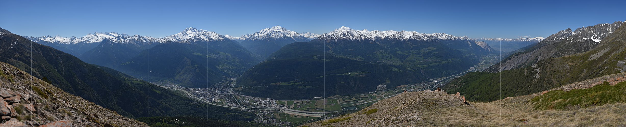 P019815: Gigapixel-Panorama Walliser Alpen und Rhonetal vom Wiwanni