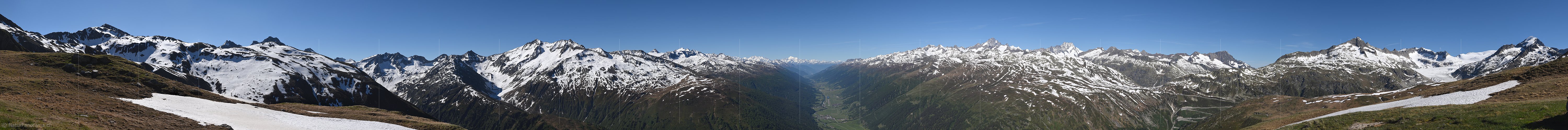 P019884a: Panoramafoto Goms, Walliser und Berner Alpen vom Gale (Oberwald)