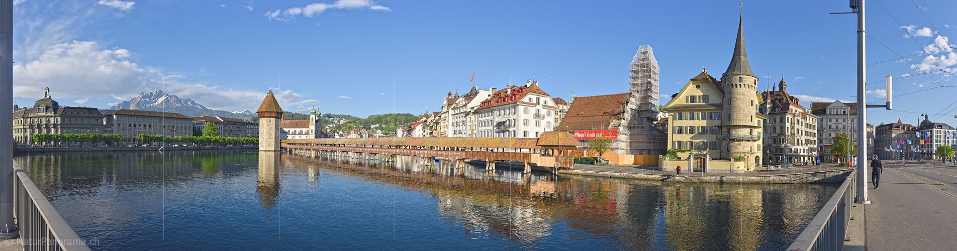 P021226a: Panoramafoto Luzern, Pilatus, Kapellbrücke und Wasserturm