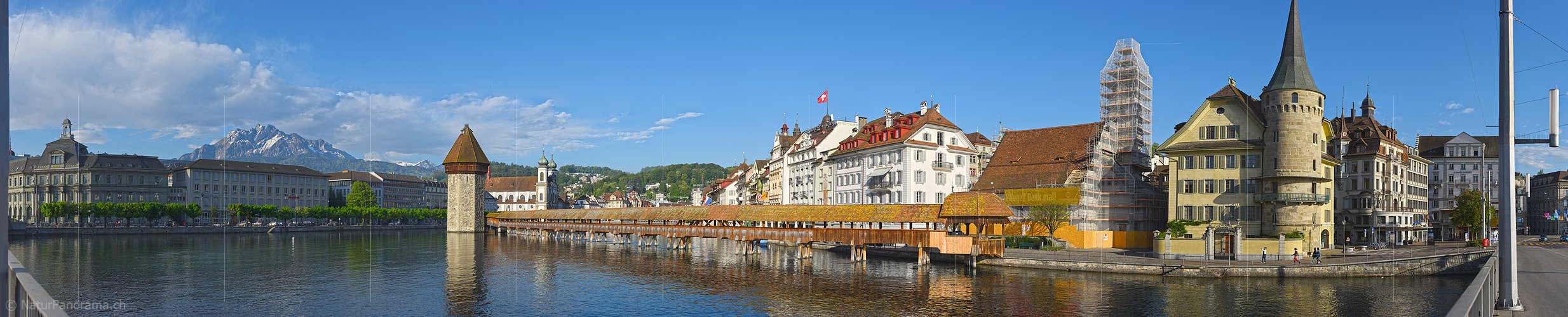 P021227b: Gigapixel Panoramabild Luzern, Pilatus, Kapellbrücke und Wasserturm