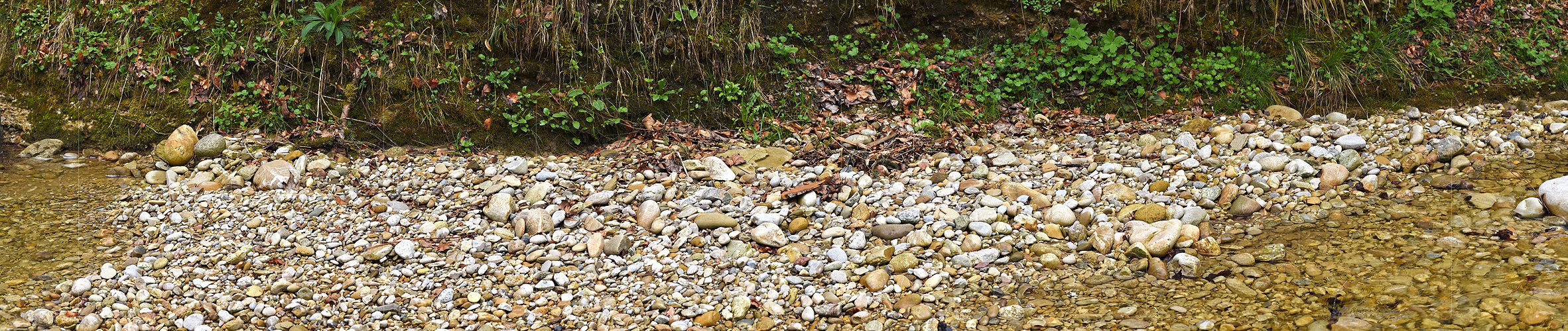 P025717: Panoramafoto Kiesbank in Bach