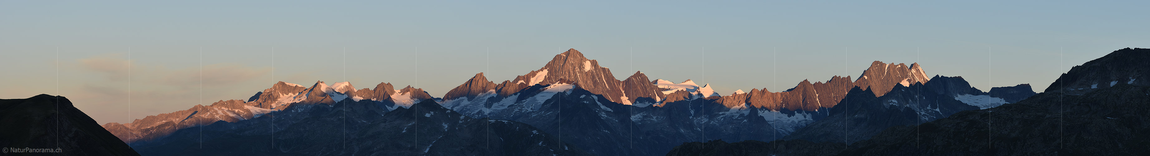 P020213a: Panoramafoto Berner Alpen vom Furkapass