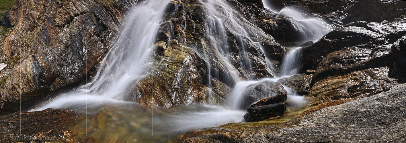 P018236: Panoramafoto Gestufter Wasserfall