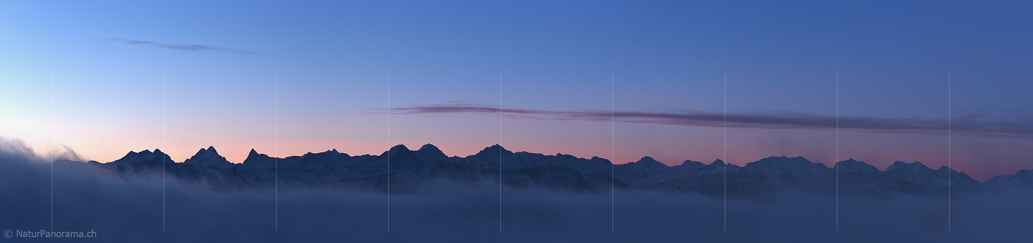 P020764: Panoramafoto Morgenstimmung mit Berner Alpen und Nebelmeer