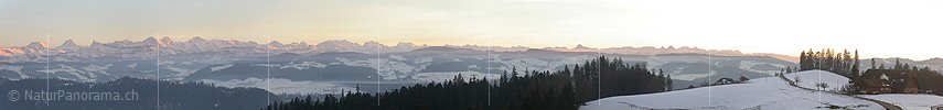 Panoramabild Berner Alpen im Winter