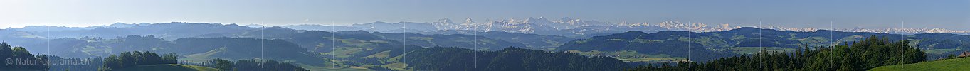 Panoramabild Berner Alpen vom Emmental