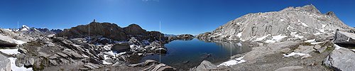Panoramafoto Galenstock und Bergsee