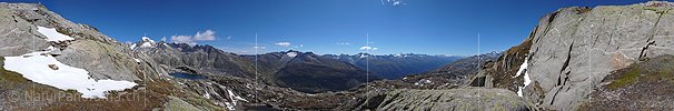 Panoramaaufnahme Galenstock und Bergsee