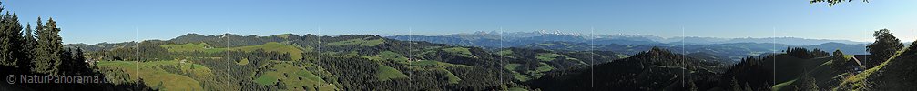 Panoramafoto Berner Alpen und Emmentaler Hügellandschaft