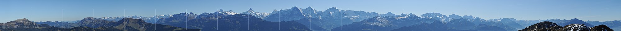 Langes Panoramafoto Berner Alpen vom Gemmenalphorn