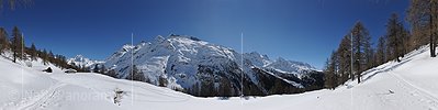 Panoramafoto Winterlandschaft in den Schweizer Alpen