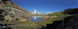 Panoramafoto Spiegelung des Matterhorns im Riffelsee