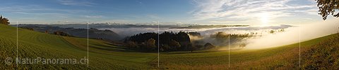 Panoramafoto Nebel zieht auf