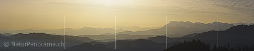 P020931: Panorama Konturen der Zentralschweizer Berge und Hügel