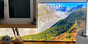 NaturPanorama.ch: Hinterleuchtete Küchenrückwand aus Glas mit Aletschgletscher als Motiv